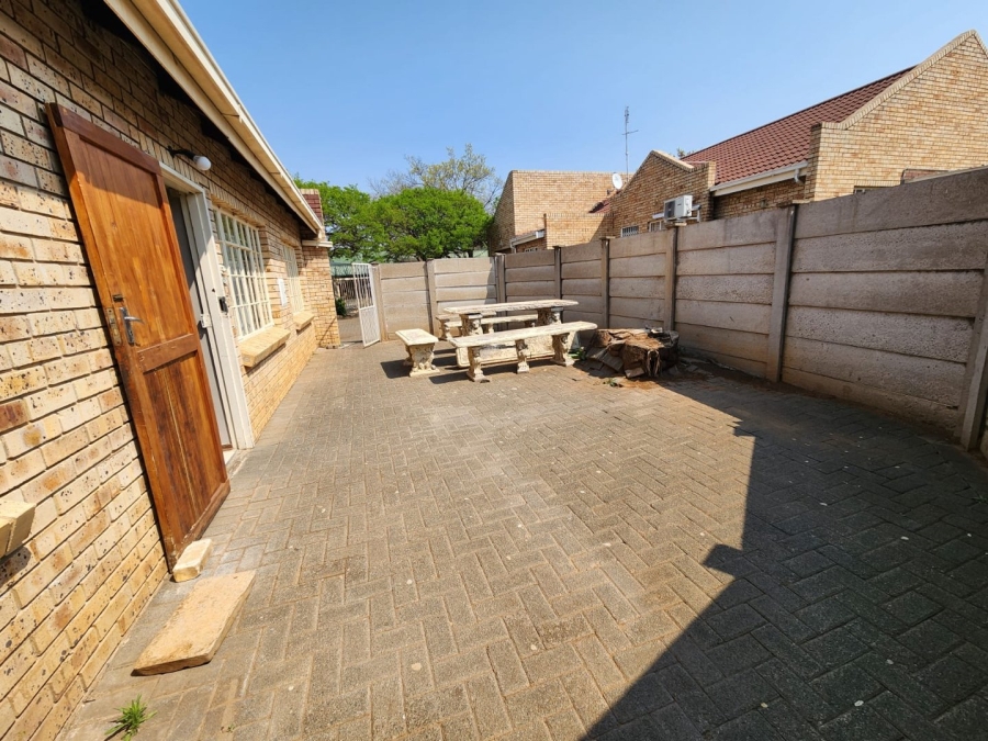 3 Bedroom Property for Sale in Uitsig Free State